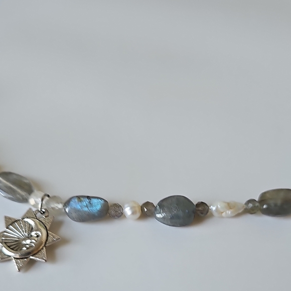 Natrual Labradorite Beads and Freshwater Pearls Women's Necklace - Picture 7 of 10